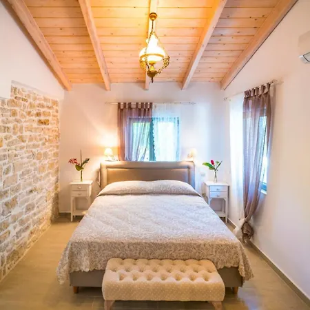 Olive Villa Petratika