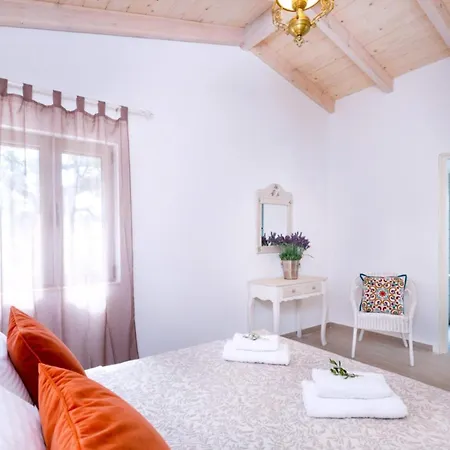 Olive Villa Petratika